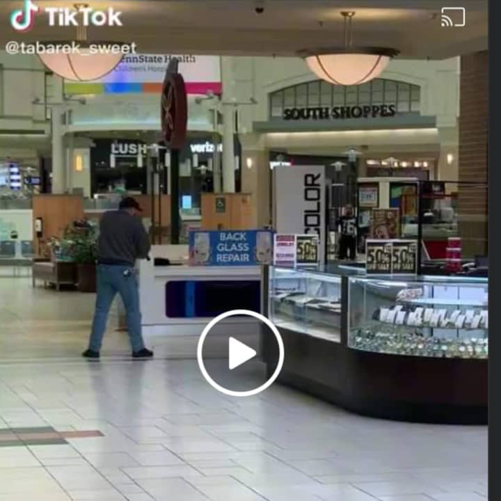 Armed bystander at Park City Mall