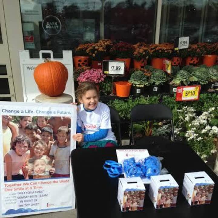 Ridgefield&#x27;s Isabel Christofor fundraising at Stop &amp; Shop last October for the Mile For A Smile walk.