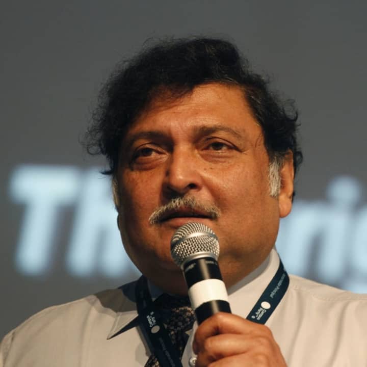 Professor Sugata Mitra pioneered the concept behind Self-Organized Learning Environments.