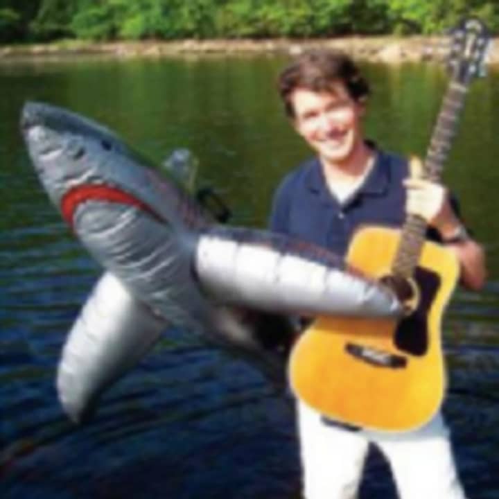Performer Tom Sieling will sing favorite kids&#x27; songs in an all-ages show on Wednesday at the Mark Twain Library in Redding.