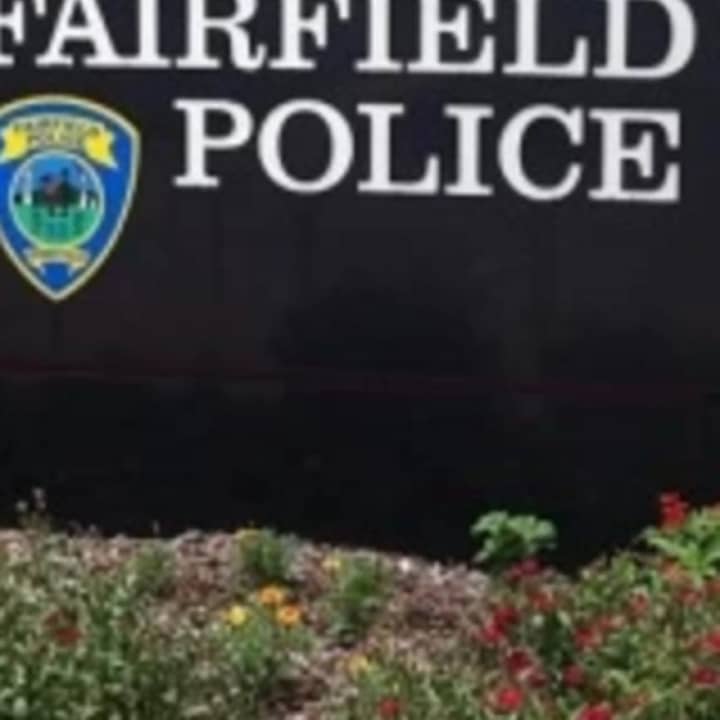 Fairfield police sign