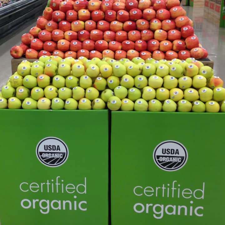 When shopping for produce, meat and more, health experts at ACME Markets say to choose organic. Just look for the &quot;USDA Certified Organic&quot; label.