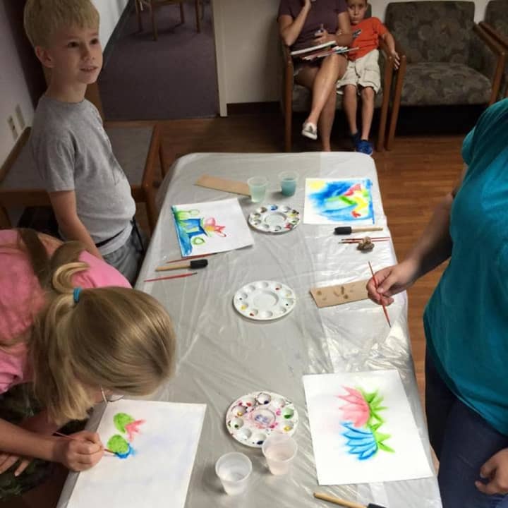A kids watercolor class will be offered, beginning in May, at the Palisades Park library.