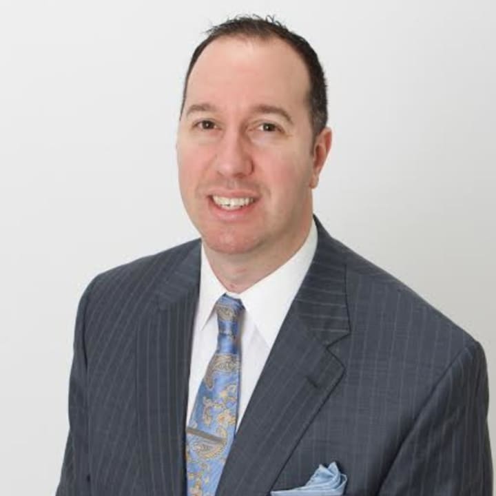 Michael Weiss has been appointed branch office manager of the White Plains office of Coldwell Banker.