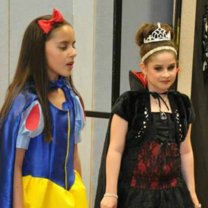 Croton&#x27;s Jessica Goetchius and Helen Jacobson in the Actor&#x27;s Playgound production of &quot;Snow White.&quot; The Croton-on-Hudson based group will host a workshop Saturday at Jefferson Valley Mall in Yorktown.