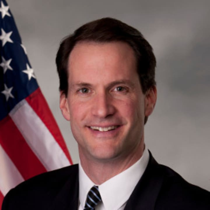 Congressman Jim Himes announced $138,000 in federal grants that will be split among the housing authorities of Norwalk and Greenwich.