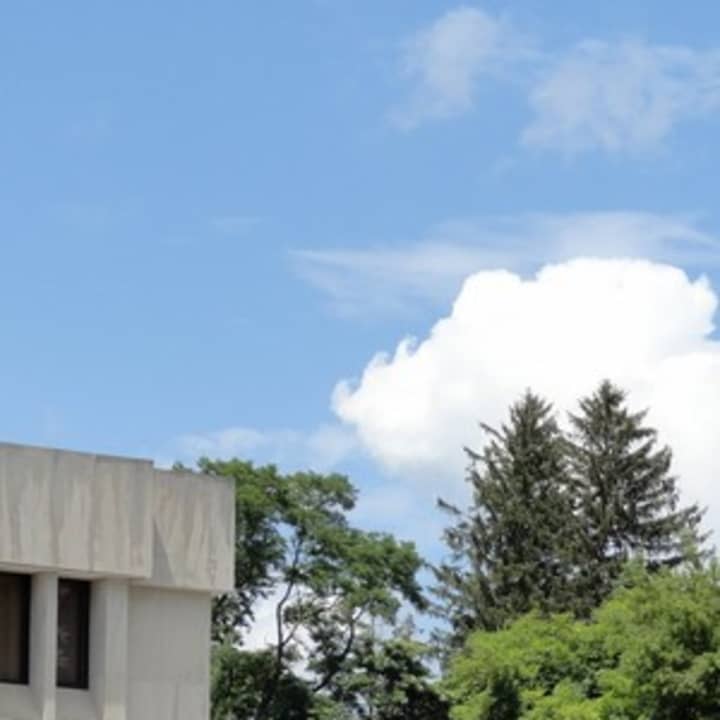 New York Medical College plans to renovate the former IBM commercial space at 19 Skyline Drive for to create space for faculty offices and classrooms.