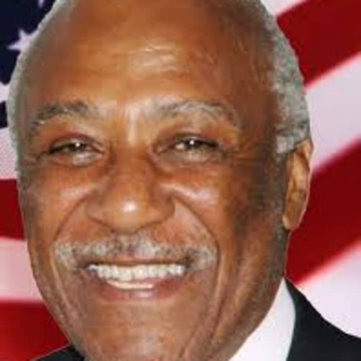 Mount Vernon Mayor Ernest Davis&#x27; budget was approved by the City Council.