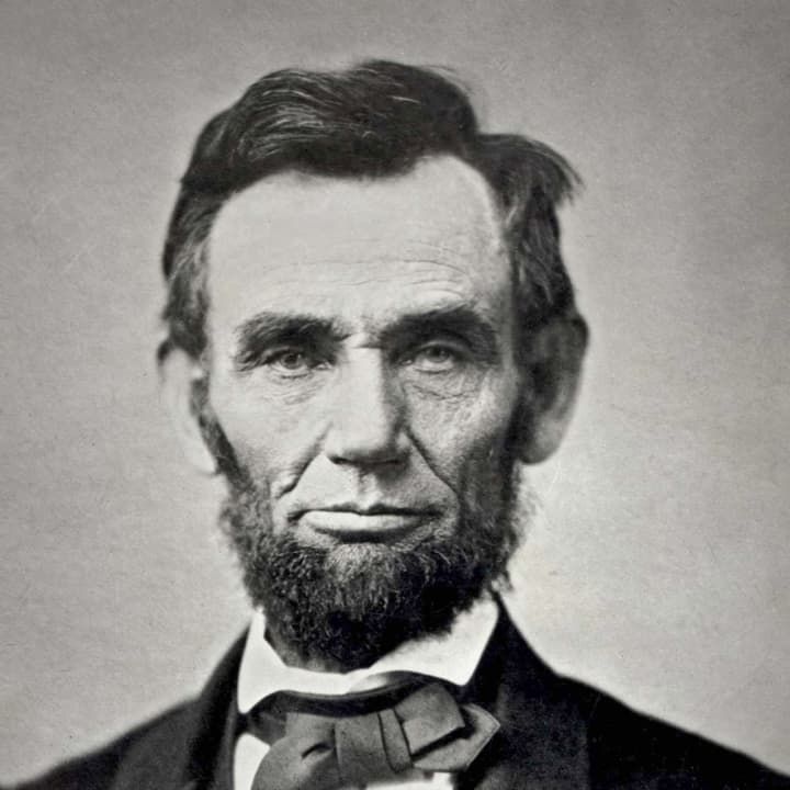 Lincoln&#x27;s birthday is a state holiday in Connecticut.