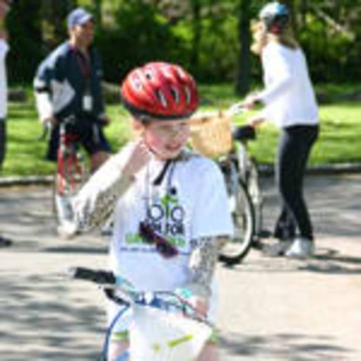 Spend Mother&#x27;s Day morning on a leisurely bike ride through Old Greenwich at the 12th annual Old Greenwich-Riverside Community Center Mother&#x27;s Day Bike Ride.