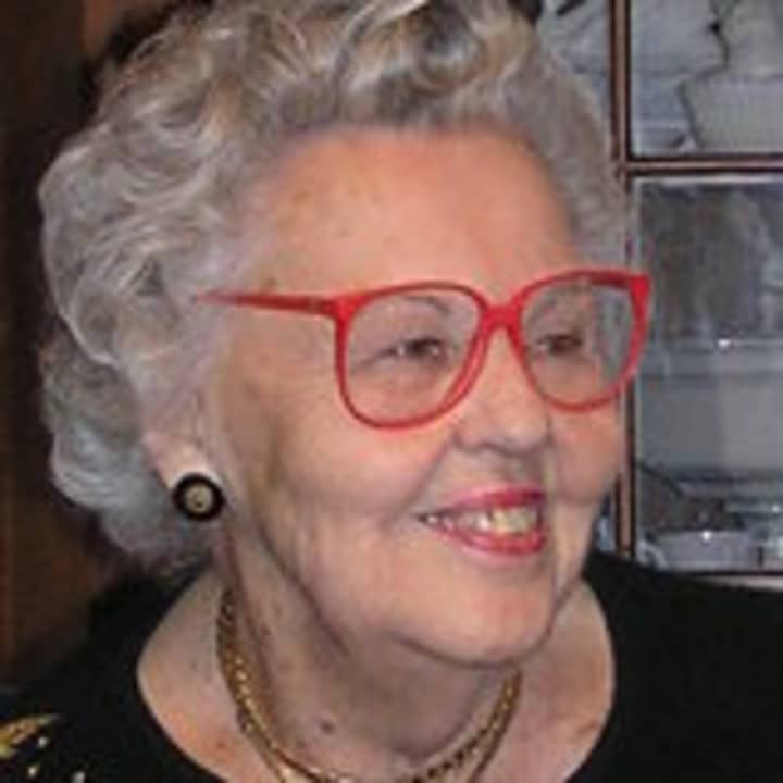 Barbara Earnshaw Spence
