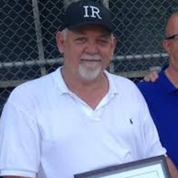 Bob Robustelli received the coveted Wellington Mara Youth Coaching Award from The Mickey Lione Jr. Fund.