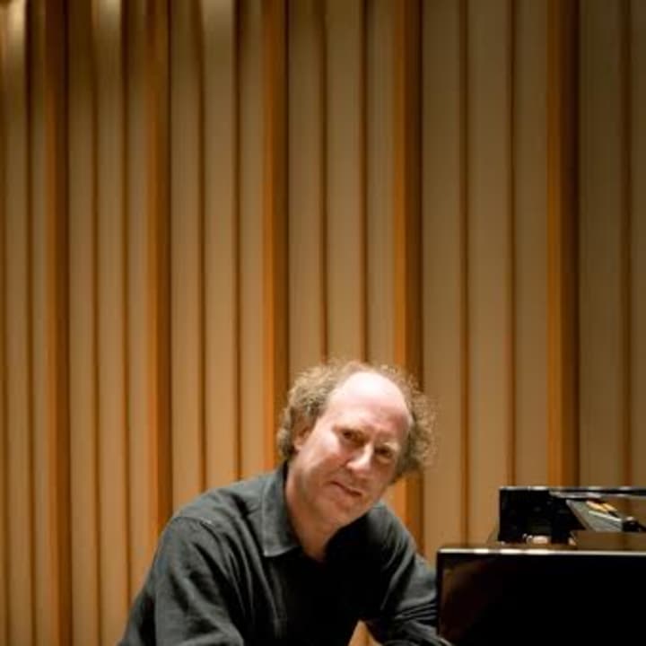 Jeffrey Kahane and Orchestra of St. Luke&#x27;s will perform at Caramoor Center for Music and the Arts on Sunday, July 6. 
