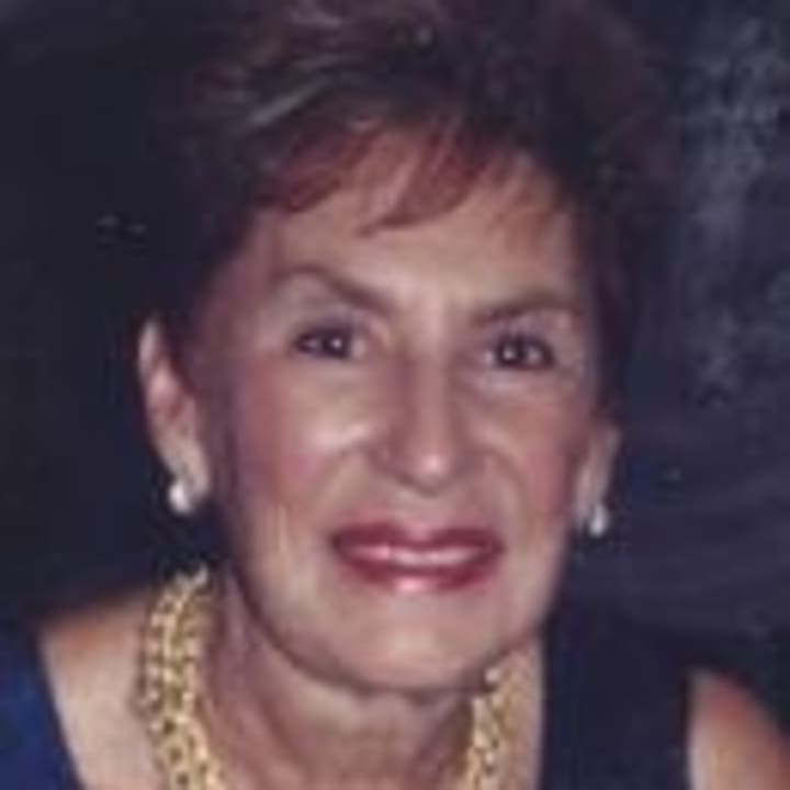 Phyllis Natalie Gold