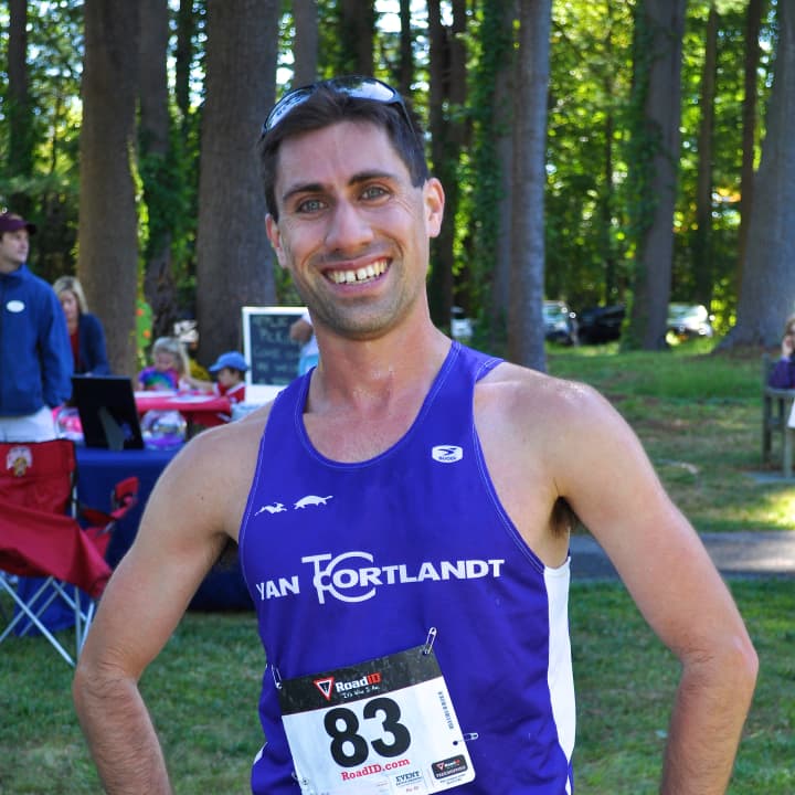 Bobby Asher of Scarsdale won the men&#x27;s race with a time of 16:40. 