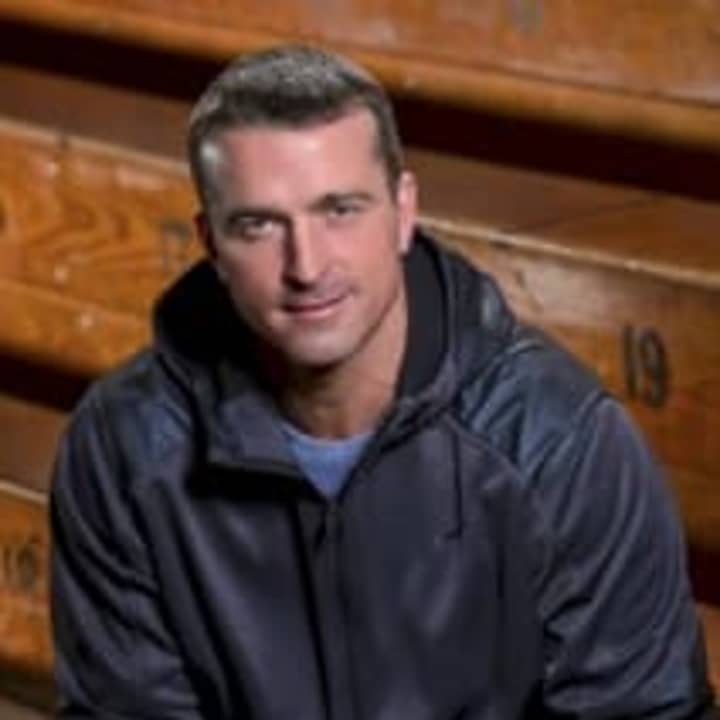 Former NBA player Chris Herren, who struggled with substance abuse, will speak at Wilton High School on Oct. 21.