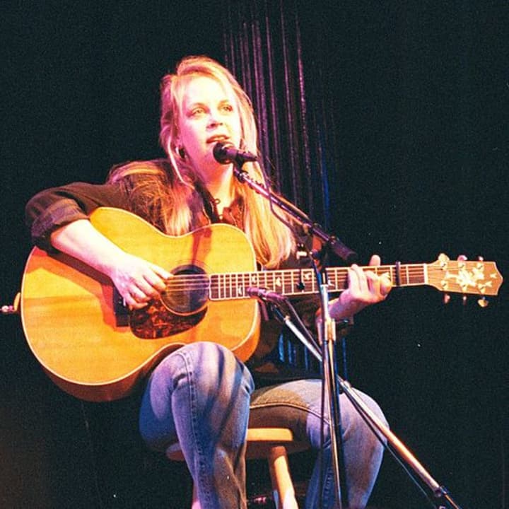 Mary Chapin Carpenter will perform at the Ridgefield Playhouse on Nov. 19.