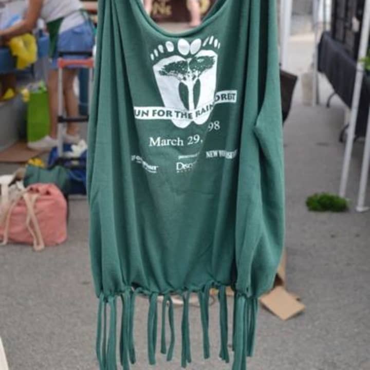Turn T-Shirts into earth-friendly bags at Ossining&#x27;s &quot;Clothes the Loop&quot; event at the Ossining Farmers Market Nov. 15.