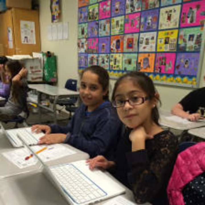 Ardsley Middle School students now have access to Chromebooks. 