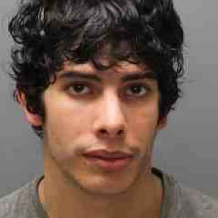 Lewisboro and Westchester County Police charged a Southeast man with possessing 130 bags of heroin. 