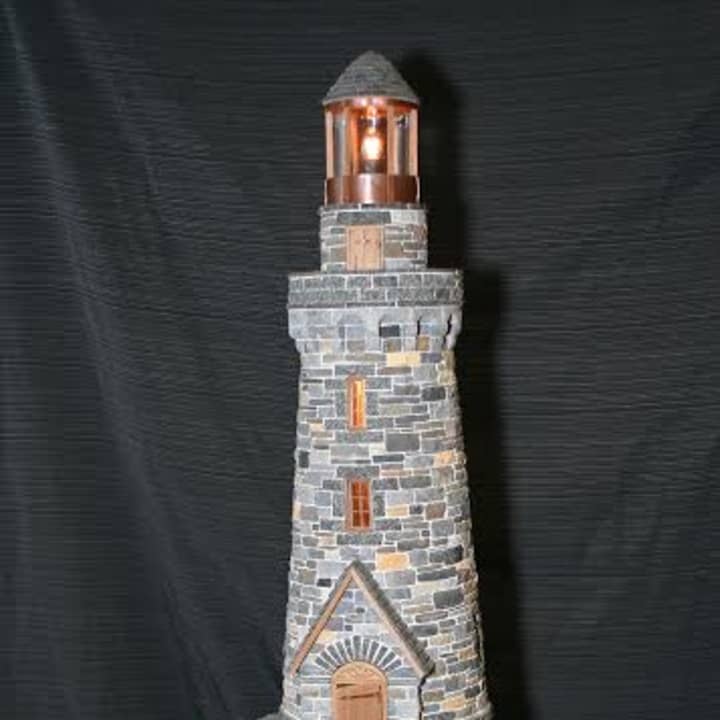 White Plains resident Pedro Davila will seek his fourth &quot;Festival of Lighthouses&quot; title with &quot;Black Rock.&quot;