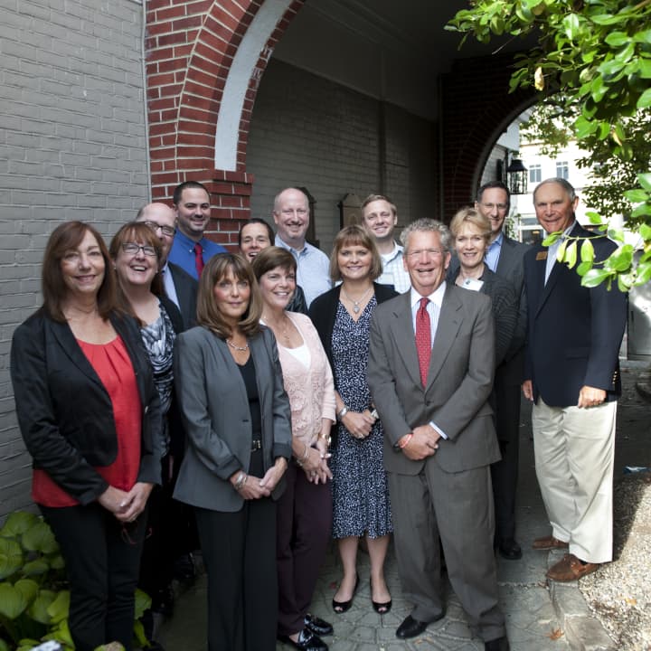 The Business International Network Darien Dynamos Chapter welcomed a new leadership team.