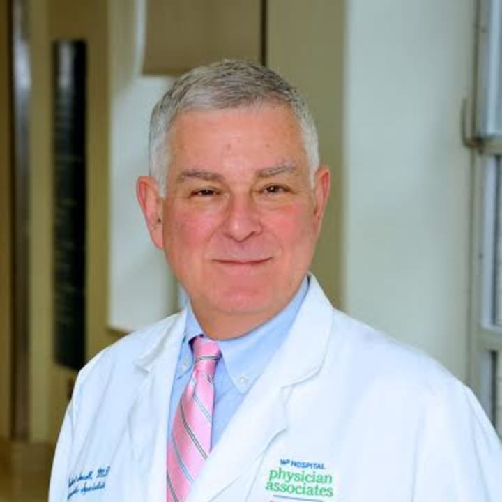 Dr. Robert Small of Briarcliff Manor, a respected board-certified orthopedic surgeon, wil serve as president of the medical and dental staff at White Plains Hospital until the end of 2017.