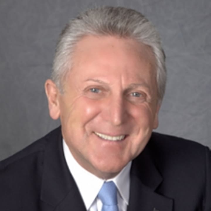 Mayor Harry Rilling invites Norwalk citizens for a demonstration of &quot;Click and Request&quot; May 20.