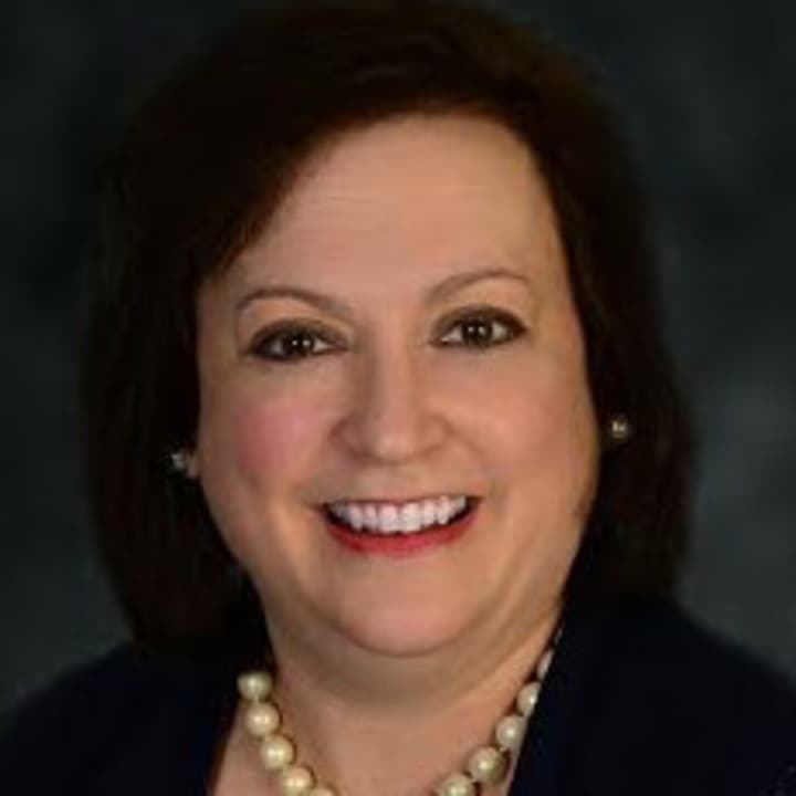 Donna Ruzzi has been named Vice President and Branch Manager of The Westchester Bank&#x27;s Thornwood branch.
