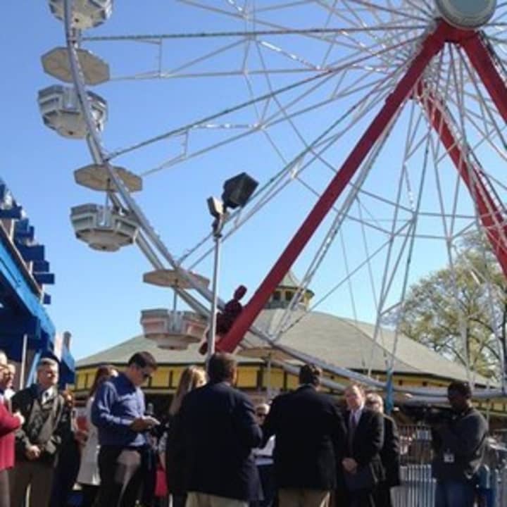 The Westchester County Board of Legislators will hold a public hearing Tuesday in Rye to discuss a proposed management agreement for Playland.
