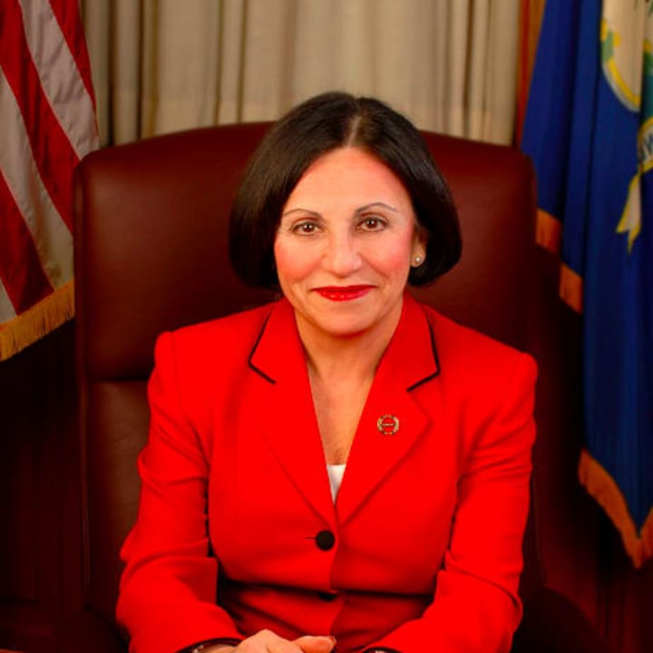 State Sen. Toni Boucher (R-26).