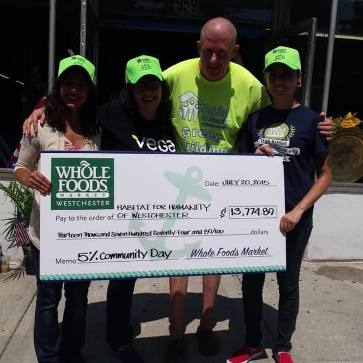 Debbie Zandi, Jamie-Lynn Mollo, Jim Killoran and Elisa Mondragon of Whole Foods with the check presented by Whole Foods.