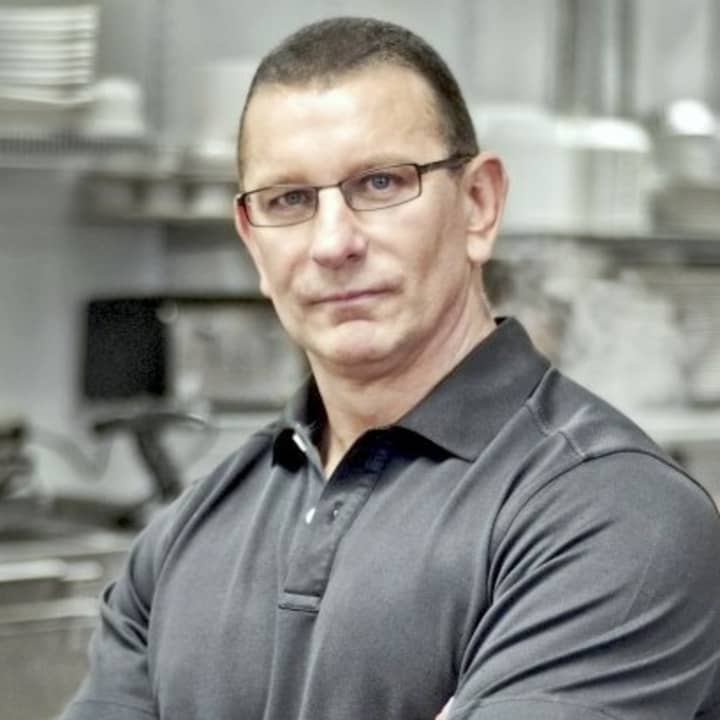 Chef Robert Irvine brings his live show to the Ridgefield Playhouse on Sunday.