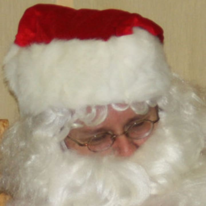Join the Bedford Historical Society at the historic 1787 Court House Saturday for a visit with Santa Claus and enjoy assorted holiday activities and treats.