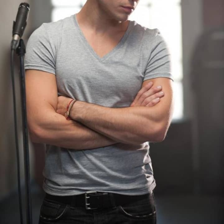 Kris Allen, the Season 8 winner of &quot;American Idol,&quot; will be performing at the Ridgefield Playhouse. 