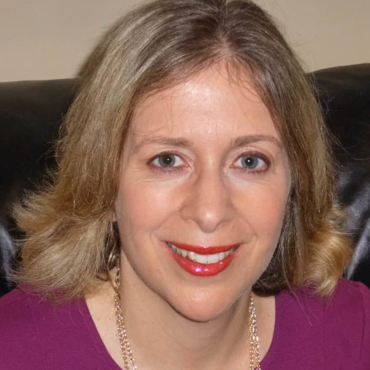 Scarsdale psychologist Caren Baruch-Feldman will have two discussions about keeping New Year&#x27;s resolutions.
