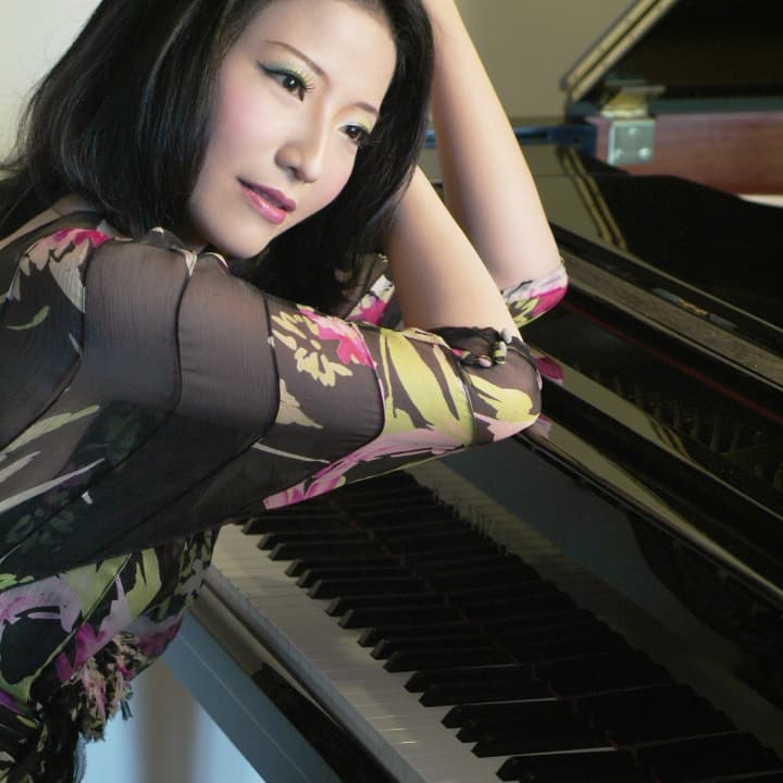 Pianist Tienni Chen will perform at the Pound Ridge Library on Sunday afternoon.