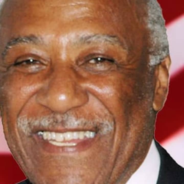 Mount Vernon Mayor Ernest Davis is among those missing disclosure forms for two years, according to a published report.