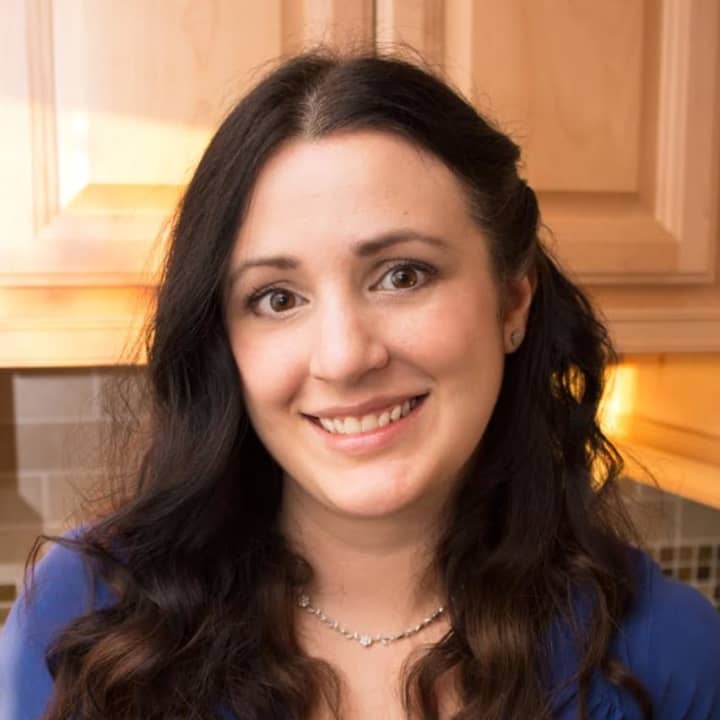 Ossining resident Ashley Covelli write about food at Big Flavors from a Tiny Kitchen.