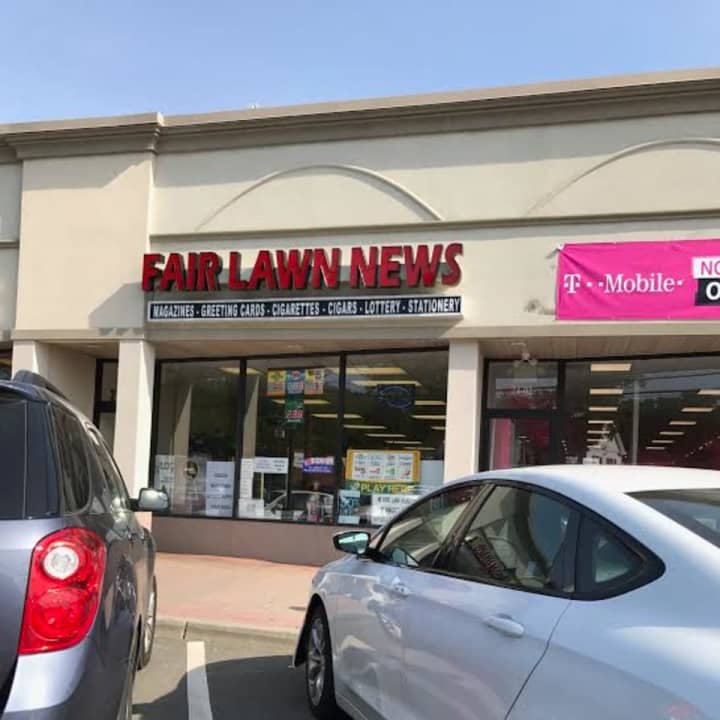 Fair Lawn News sold a winning lottery ticket recently.