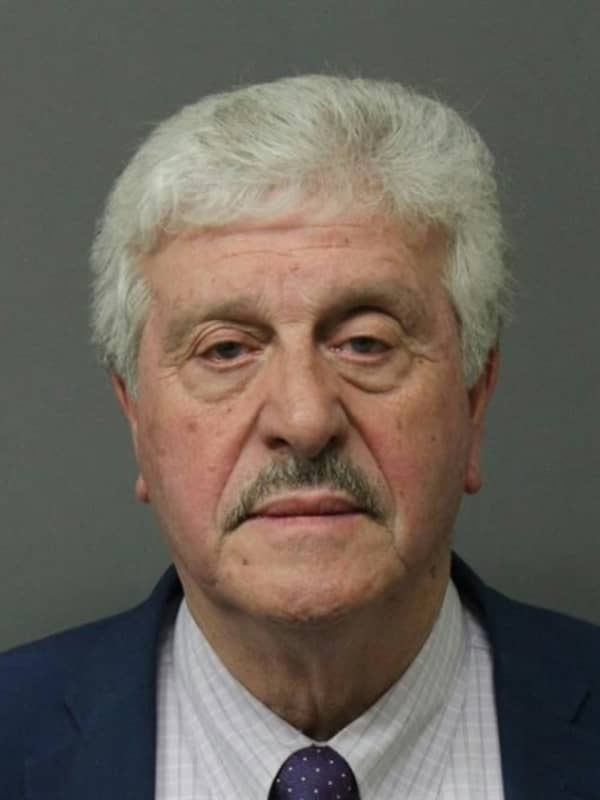 Elmwood Park Mayor Charged With Voter Fraud, Resigns