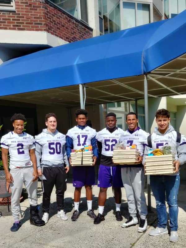 Football Players Deliver Meals On Wheels In New Rochelle