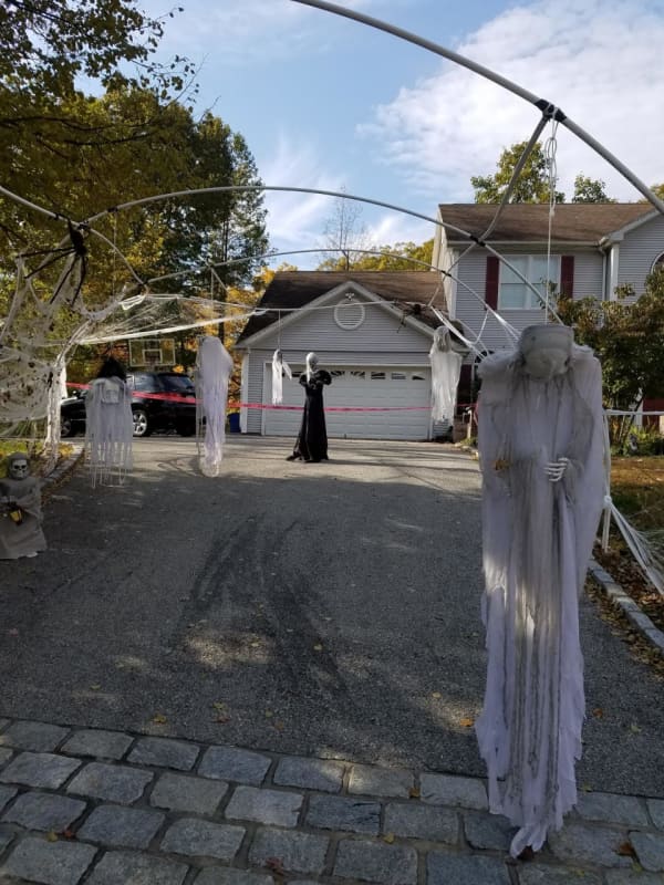 Photos: 'Kooky, Spooky' Decor For Halloween Turns Heads In Northern Westchester