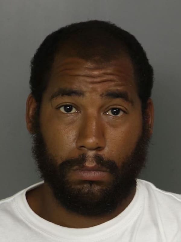 Authorities: Broken Bottle Was Newark Man's Weapon Of Choice In Family Dollar Robbery
