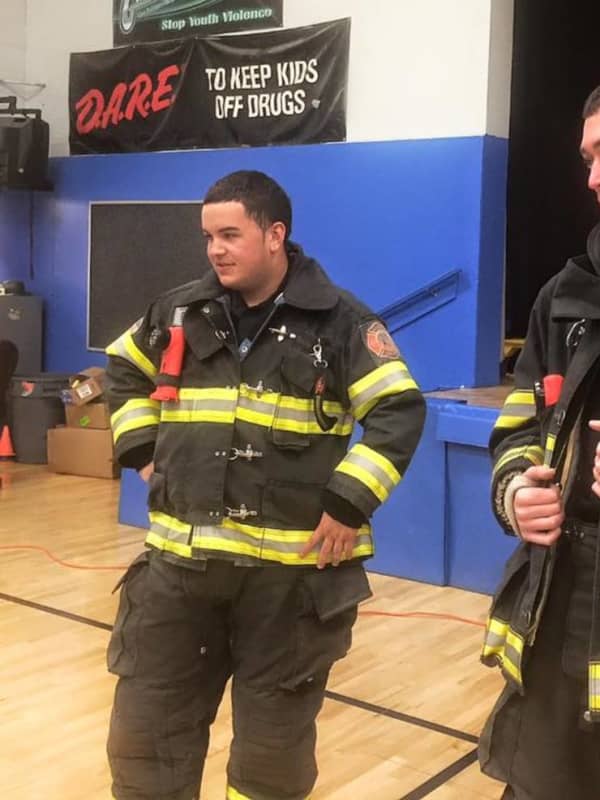 Moonachie Firefighters Teach Students About Safety