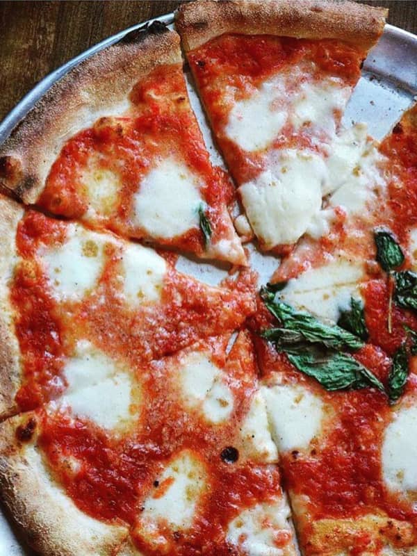 Italian Brothers Bring Neapolitan Pizza To Old Tappan