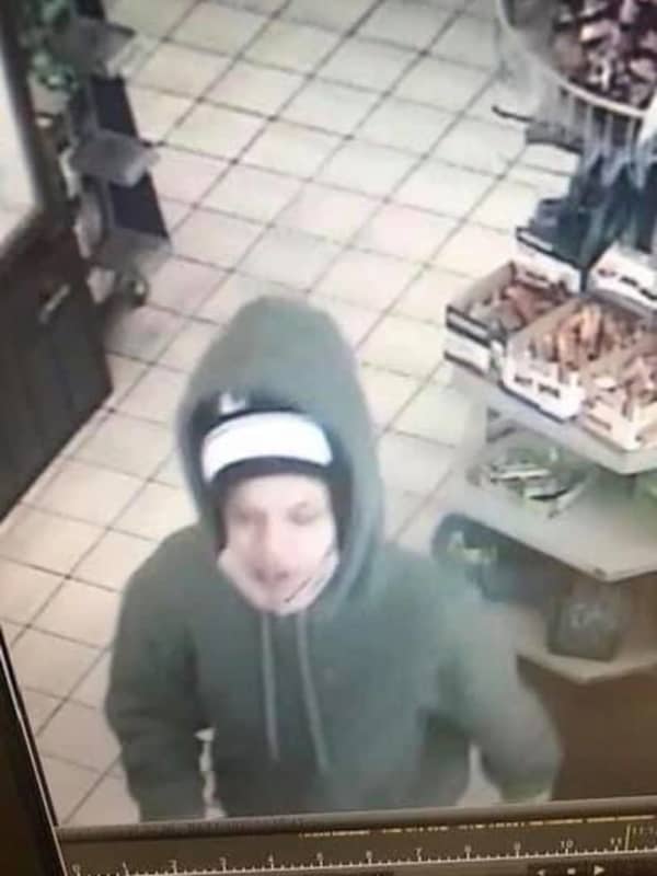 Reward Offered In Search For CT Bank Robbery Suspect