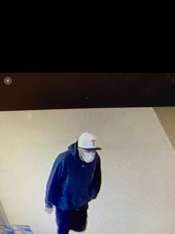 Suspect At Large After Robbery At Bank Inside CT Stop & Shop