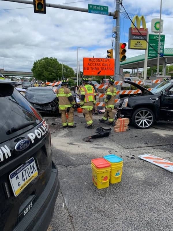 1 Driver Extricated In Multi-Car Crash At Norristown Intersection