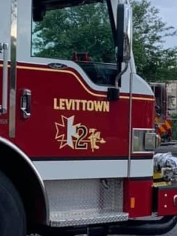 Motorcyclist Crashes In Levittown